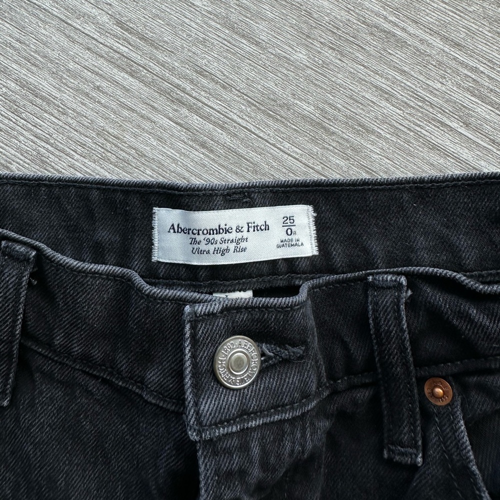 Abercrombie and Fitch 90’s straight ultra high-rise